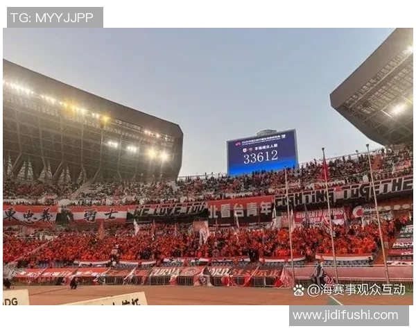成都主场赛前暖心互动泰山球迷齐声回应歌曲济南济南引发热烈掌声 成都主场赛前暖心互动泰山球迷齐声回应歌曲济南济南引发热烈掌声